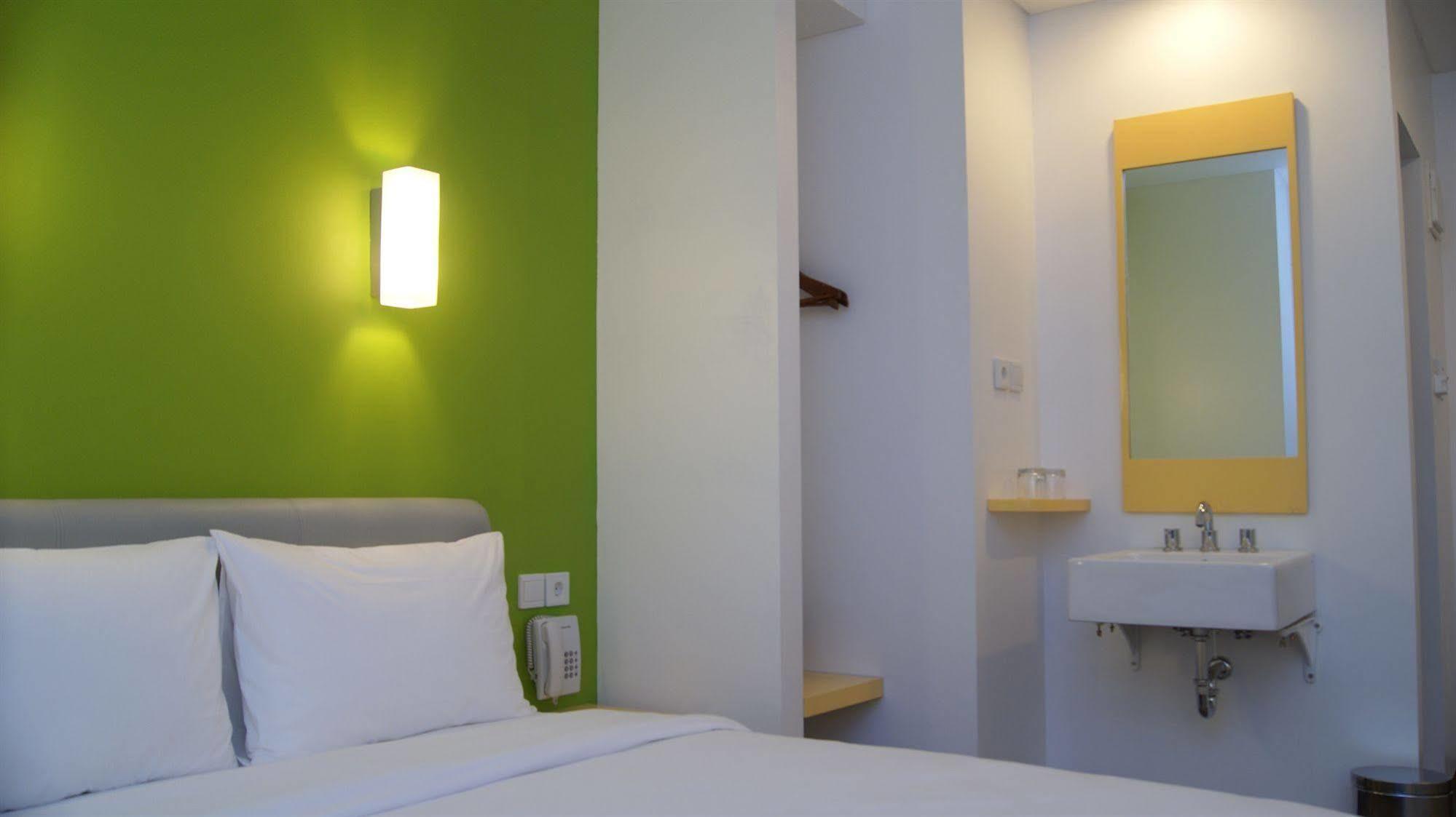 Amaris Hotel Mangga Besar Jakarta Exterior foto